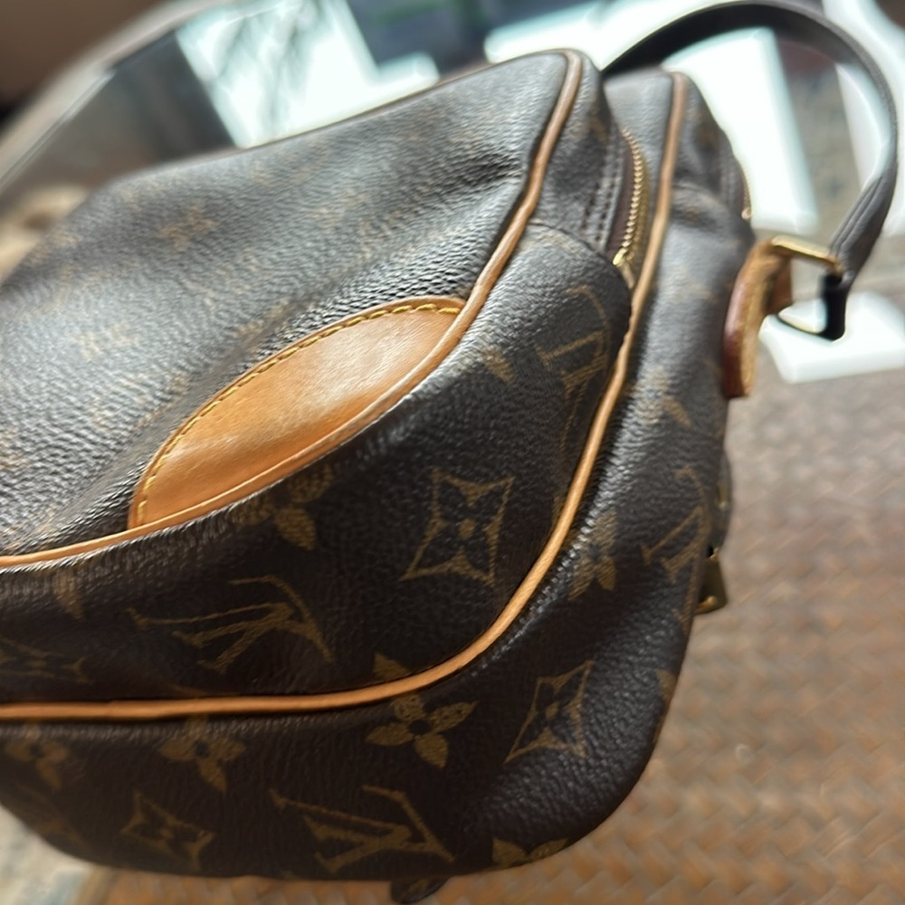 Louis Vuitton Amazone Bag Monogram Canvas crossbody DISCONTINUED bag. - Picture 8 of 14